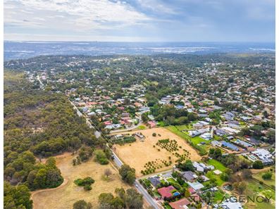 197 Pomeroy Road, Lesmurdie WA 6076