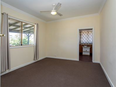 131 Sevenoaks Street, Cannington WA 6107