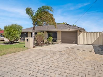 29 Carnegie Loop, Cooloongup WA 6168