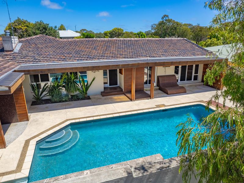 17 Glengariff Drive, Floreat WA 6014