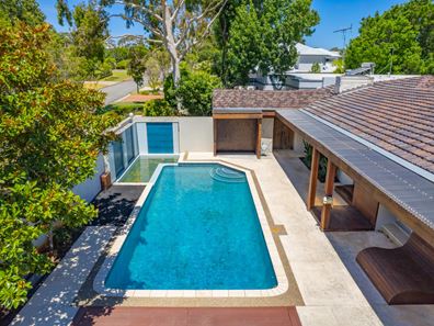 17 Glengariff Drive, Floreat WA 6014