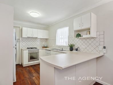 40 Clianthus Way, Koongamia WA 6056