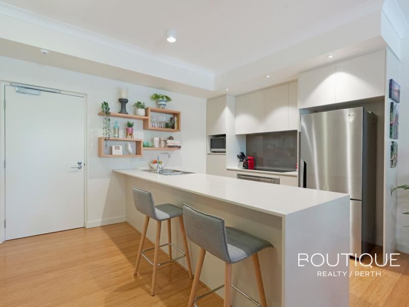 6/2 Burvill Drive, Floreat