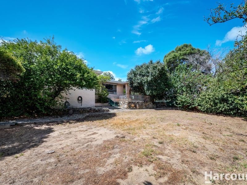 8 Leawood Crescent, Boya WA 6056