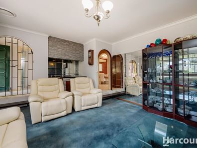 8 Leawood Crescent, Boya WA 6056