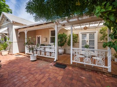 42 Campbell Street, Lamington WA 6430