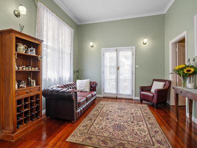 42 Campbell Street, Lamington WA 6430
