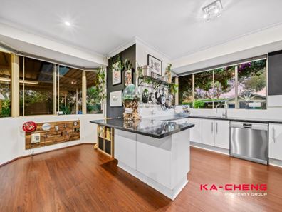 43 St Lawrence Drive, Beechboro WA 6063