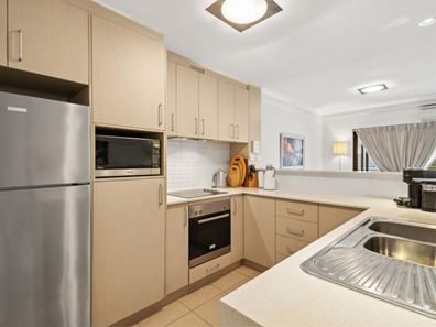 42/18 Wellington Street, East Perth WA 6004