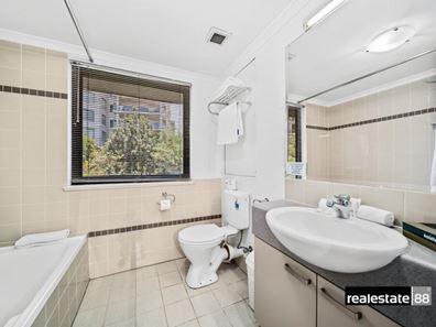 306/112 Mounts Bay Road, Perth WA 6000