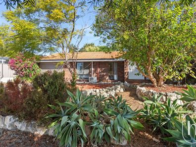 12 Graphic Court, Beldon WA 6027