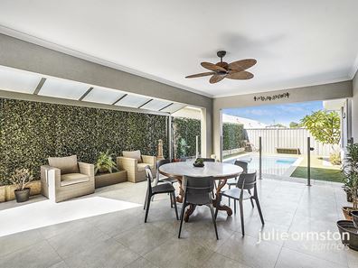 25 Woodvale Drive, Woodvale WA 6026