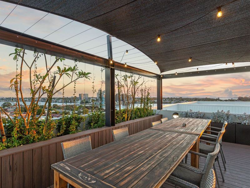207/8 Henley Street, Como