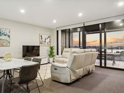207/8 Henley Street, Como WA 6152