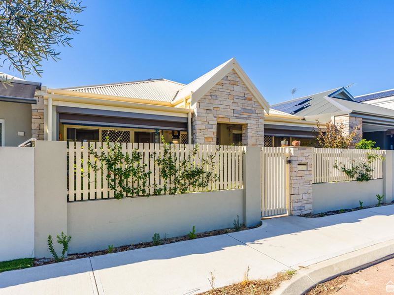 108 Clubhouse Lane, Gnangara WA 6077