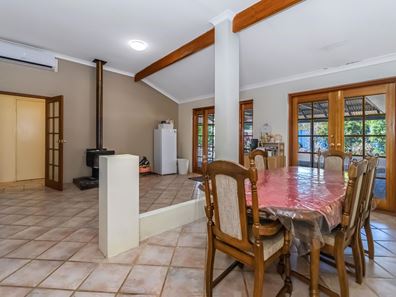 182 Hamelin Drive, Ballajura WA 6066