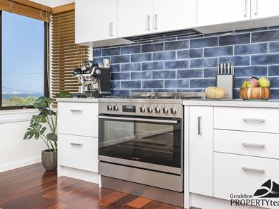 13 Dean Street, Beresford WA 6530