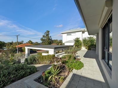 8 Fairlawn Gardens, Heathridge WA 6027
