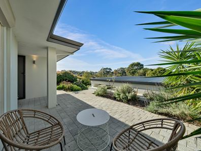 8 Fairlawn Gardens, Heathridge WA 6027