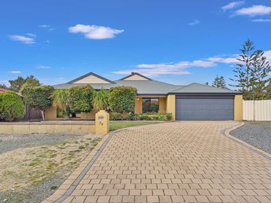 74 Floribunda Avenue, Halls Head WA 6210