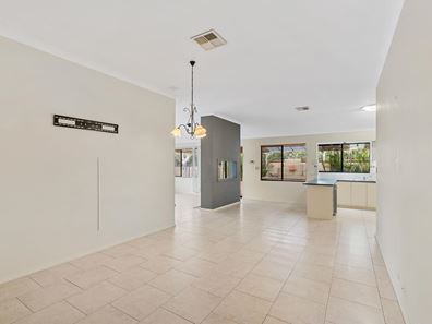 74 Floribunda Avenue, Halls Head WA 6210