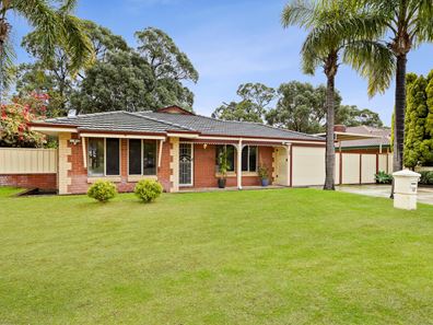 13 Sunningdale Circle, Cooloongup WA 6168