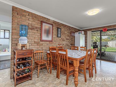 7 Cerutty Street, Huntingdale WA 6110