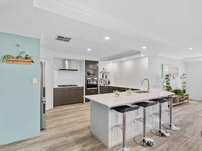 13 Carissa Turn, Halls Head WA 6210