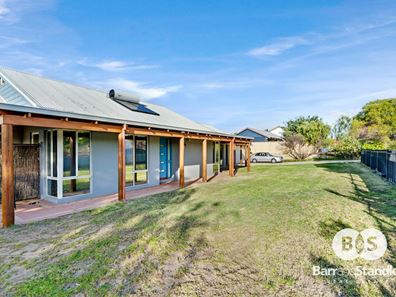 15 Hutt Drive, Dalyellup WA 6230