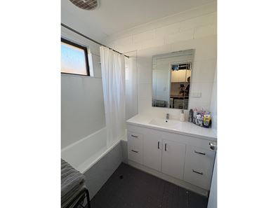 2/114A Moran Street, Victory Heights WA 6432