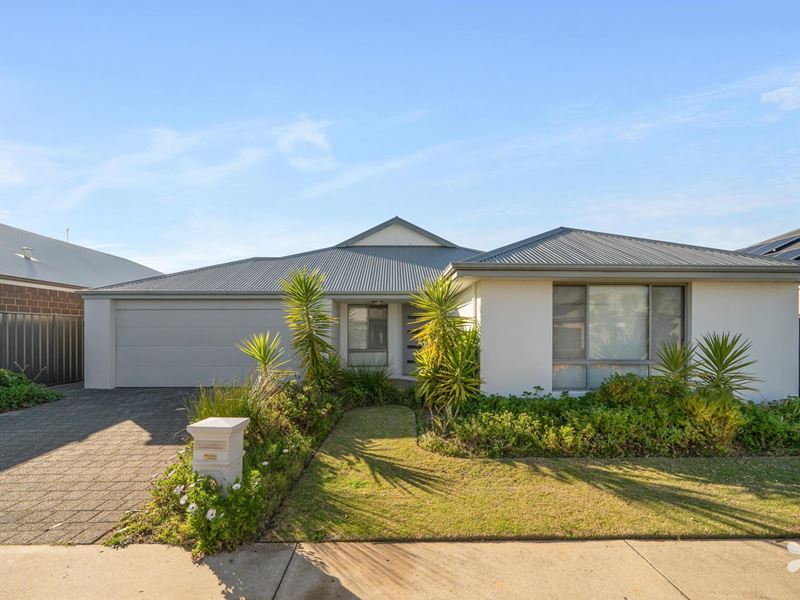 7 Gladalan Way, Piara Waters WA 6112