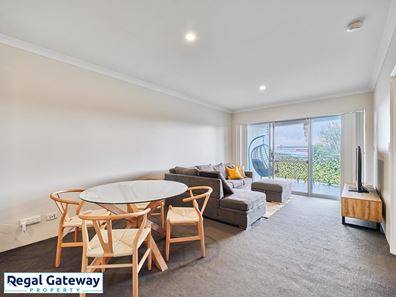 8/180 Bartram Road, Atwell WA 6164