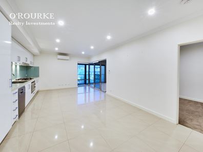 10/18 Nautilus Crescent, Scarborough WA 6019
