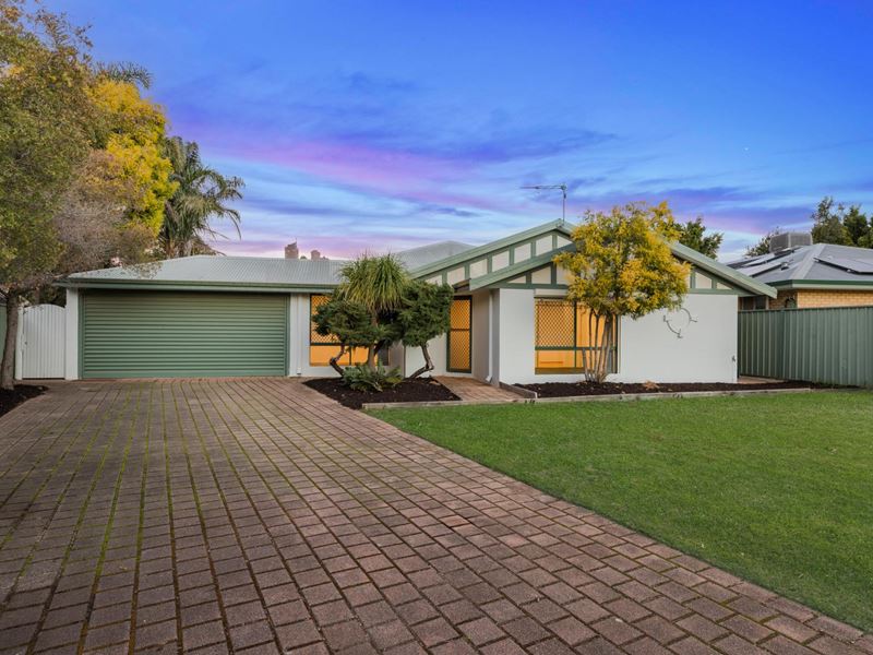 26 Skua Grove, Seville Grove WA 6112