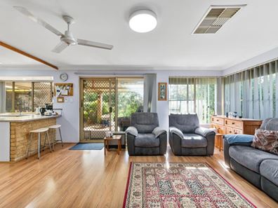 77 Brown Crescent, Seville Grove WA 6112