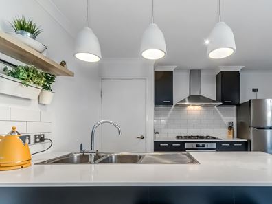 4 Impressa View, Piara Waters WA 6112