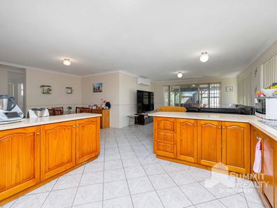 12 Lusitano Avenue, Eaton WA 6232