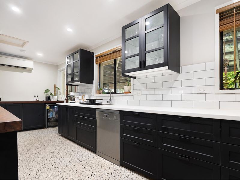 8 Lyndon Crescent, Dampier WA 6713