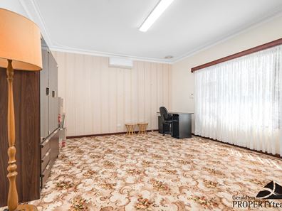 240 Sixth Street, Wonthella WA 6530