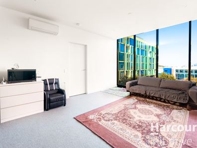 412/8 Tassels Place, Innaloo WA 6018