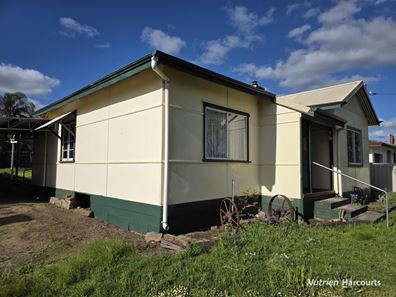 9 McLeod Street, Kojonup WA 6395