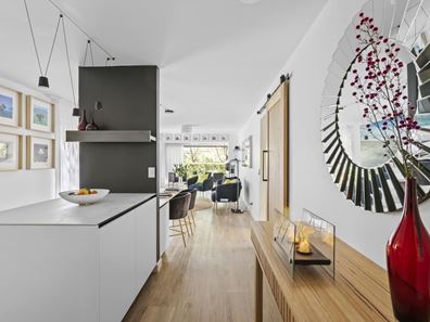 1/9 The Avenue, Crawley WA 6009