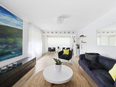 1/9 The Avenue, Crawley WA 6009