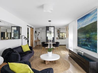1/9 The Avenue, Crawley WA 6009