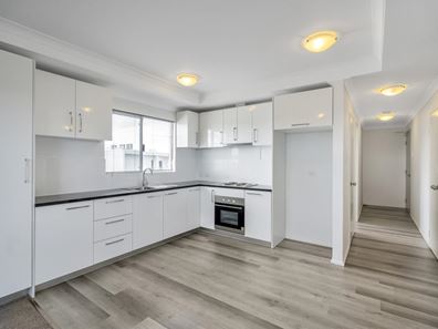 17/62A Wheeler Road, Hamilton Hill WA 6163