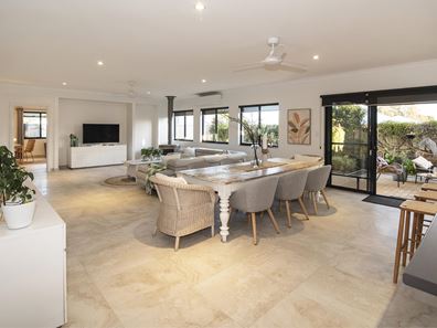 4 Augusta Parade, Dunsborough WA 6281