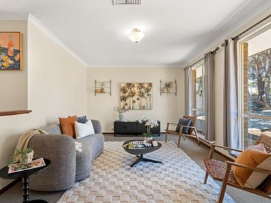18 Scrivener Place, Halls Head WA 6210
