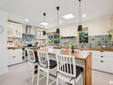 38 Redtingle Road, Camillo WA 6111