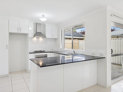 3/36 Wialki Lane, Canning Vale WA 6155