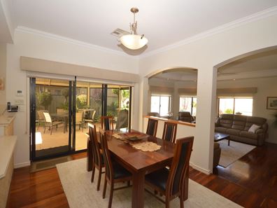 16 Lady Stirling Parade, Madora Bay WA 6210